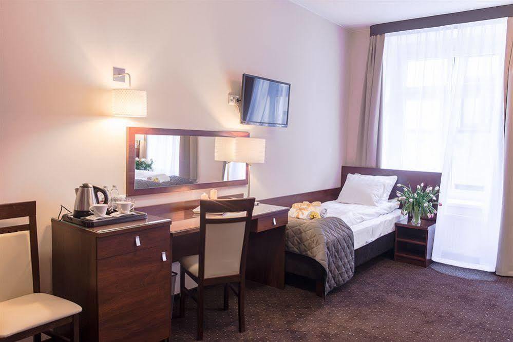 City Center Rooms Piotrkowska 91 Aparthotel 3*